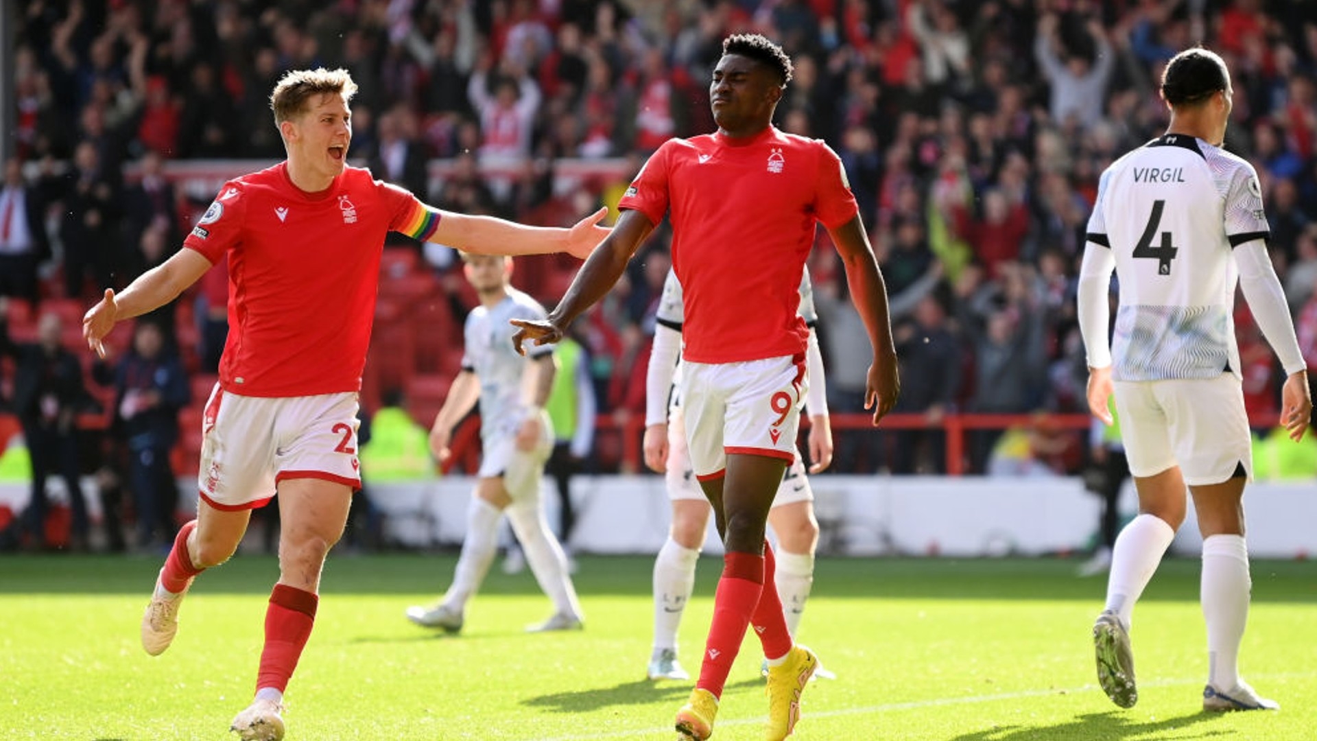 鉴的实例是 鉴的实例是